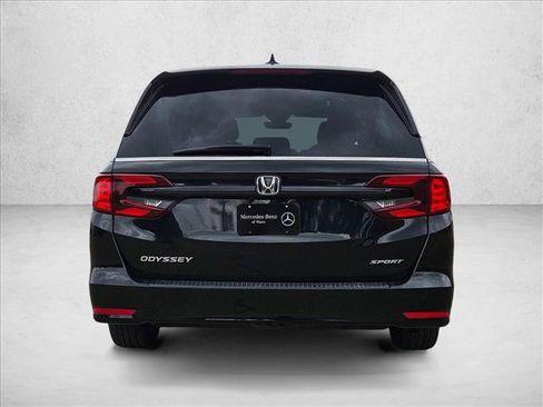 Used 2023 Honda Odyssey Sport image 6