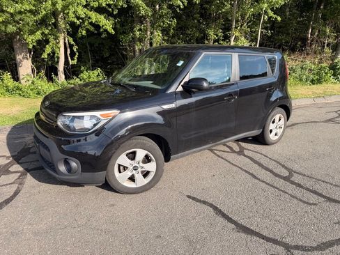 Used 2019 Kia Soul w/ Convenience Package FWD image 1