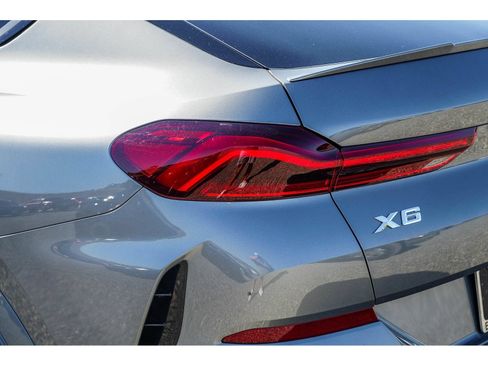 Used 2024 BMW X6 xDrive40i w/ Premium Package AWD/4WD image 11