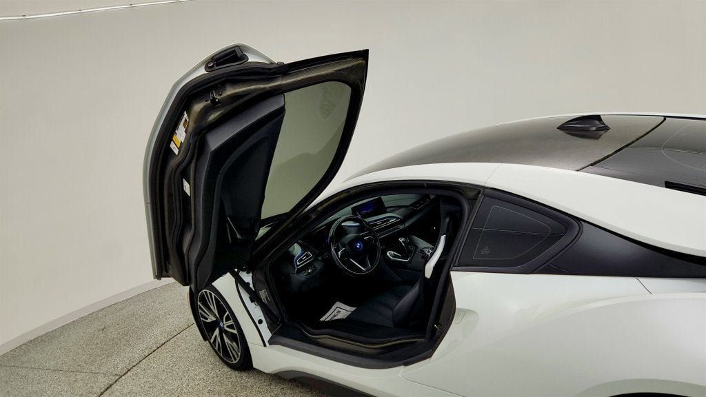 Used 2015 BMW i8 AWD/4WD image 10