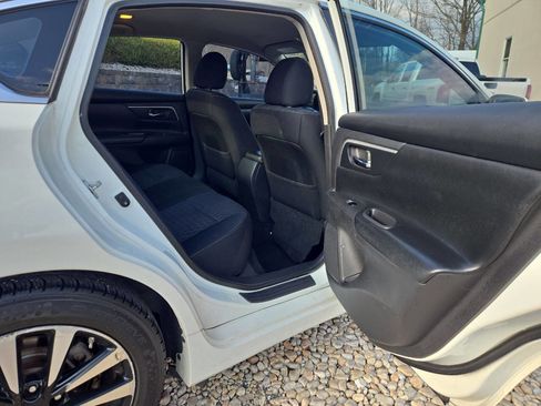 Used 2018 Nissan Altima 2.5 SV image 18