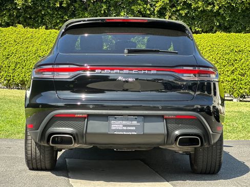Certified 2025 Porsche Macan image 7
