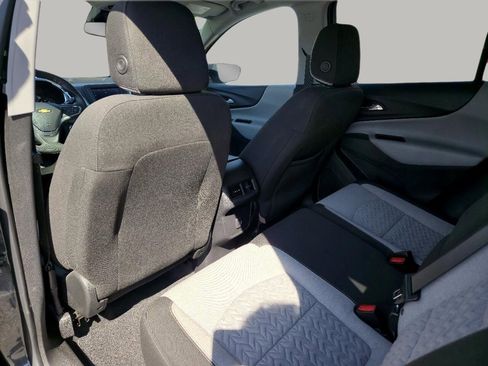 Used 2023 Chevrolet Equinox LT image 49
