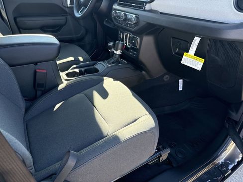 New 2026 Jeep Wrangler Sport AWD/4WD image 33