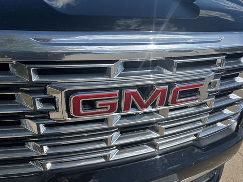 Used 2024 GMC Acadia Denali w/ Super Cruise Package image 18