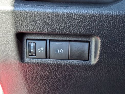 Used 2021 Toyota RAV4 XLE w/ Carpet Mat Package (TMS) FWD image 26