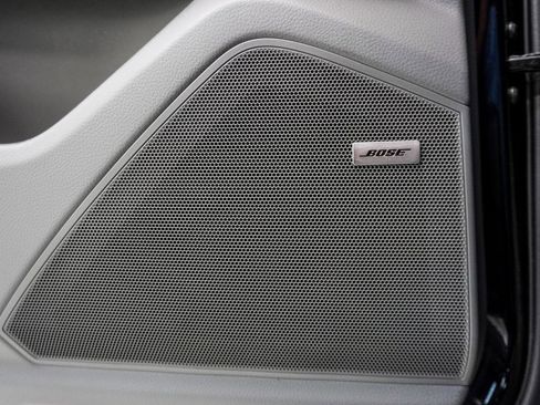 Used 2023 Porsche Cayenne Platinum Edition image 22