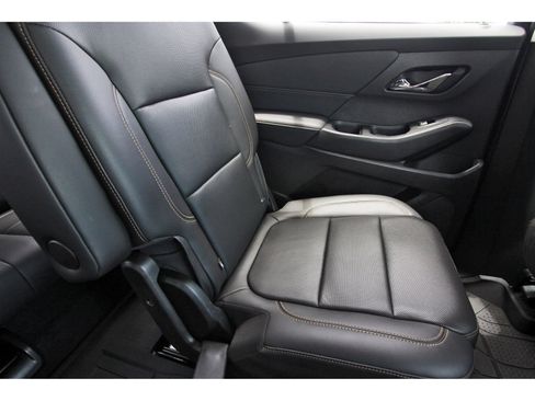 Used 2021 Chevrolet Traverse Premier w/ LPO, Floor Liner Package FWD image 15