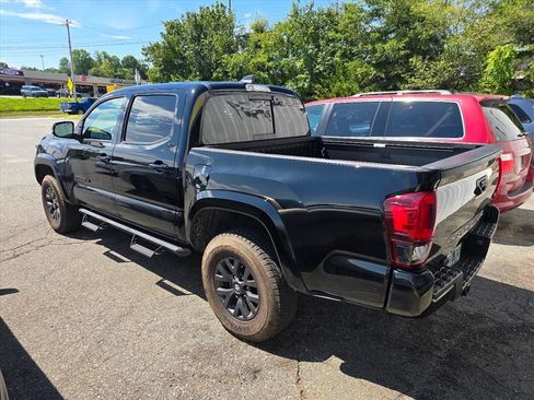 Used 2023 Toyota Tacoma SR5 w/ Technology Package RWD image 11