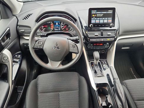 Used 2023 Mitsubishi Eclipse Cross LE image 11
