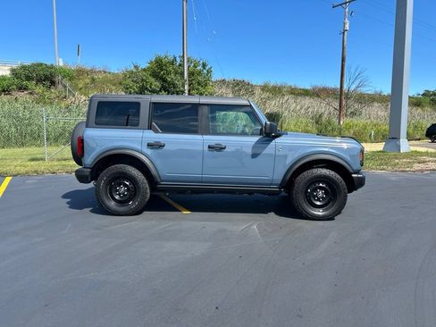 Certified 2023 Ford Bronco Black Diamond AWD/4WD image 6
