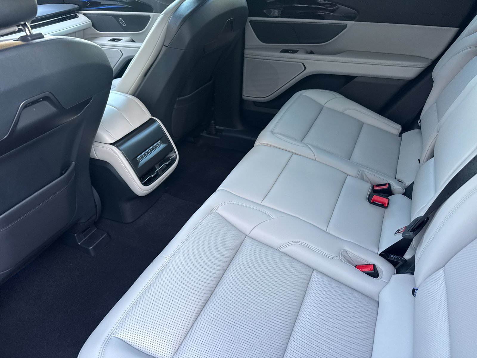 New 2026 Lincoln Nautilus Premier AWD/4WD image 11