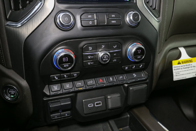 Used 2023 GMC Sierra 3500 Denali w/ Denali Ultimate Package AWD/4WD image 27