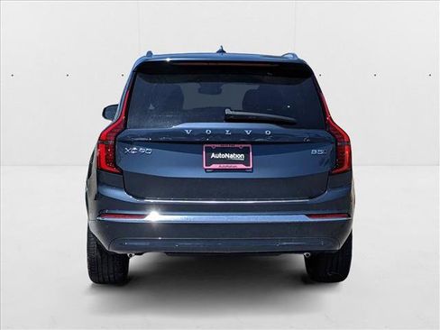 New 2025 Volvo XC90 B5 Core w/ Protection Package Premier image 7