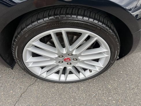 Used 2016 Jaguar XF Prestige RWD image 9
