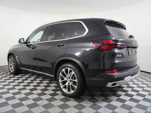 Certified 2025 BMW X5 xDrive40i w/ Premium Package image 5