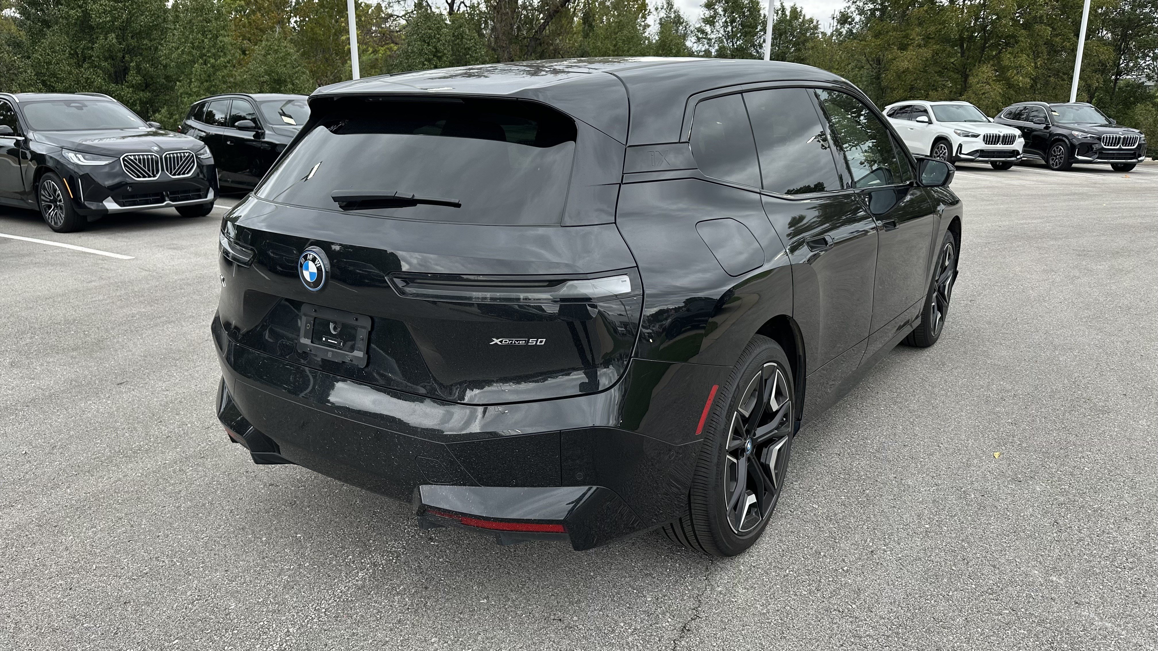Certified 2024 BMW iX xDrive50 w/ Sport Package AWD/4WD image 9