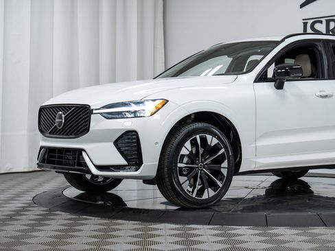 New 2026 Volvo XC60 B5 Plus w/ Climate Package image 25