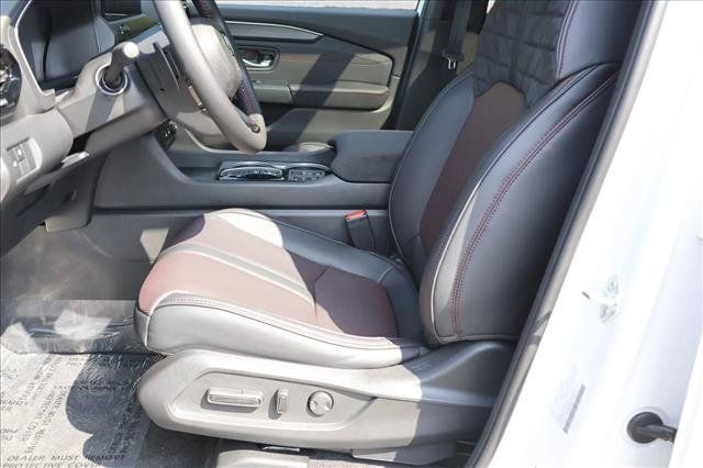 New 2026 Honda Pilot Black Edition image 11