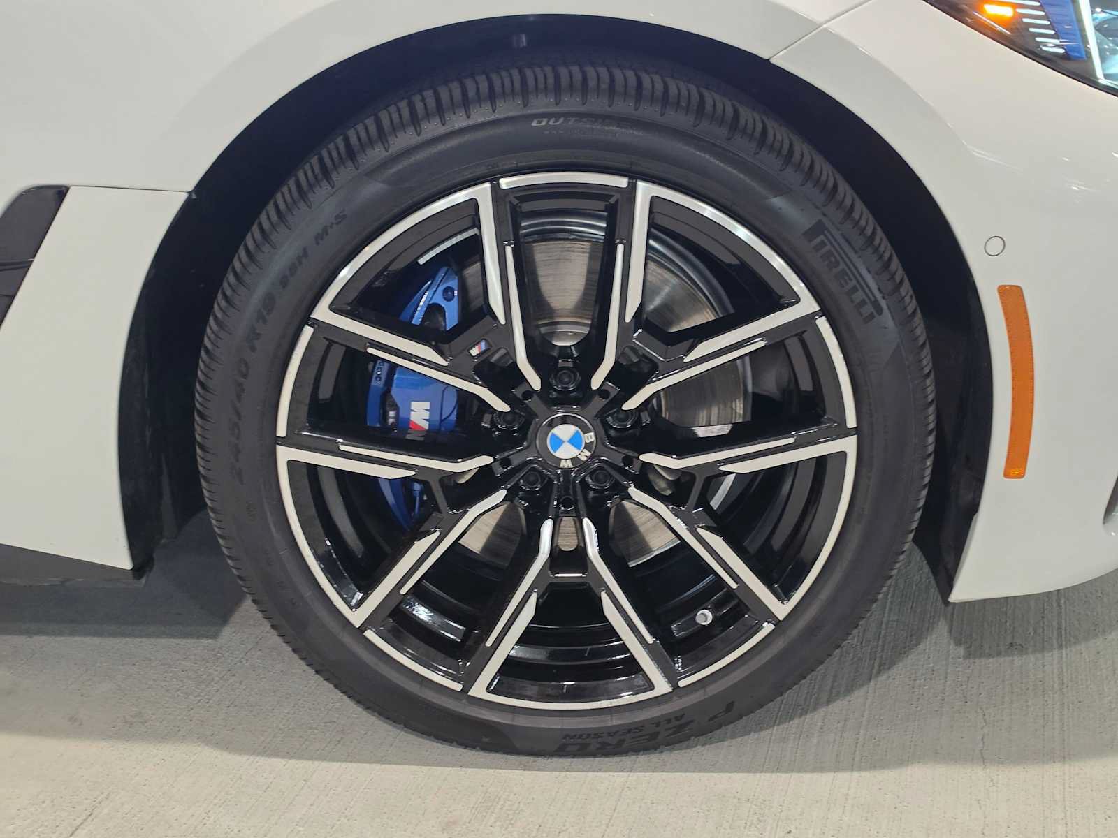 Used 2026 BMW i4 xDrive40i w/ M Sport Package AWD/4WD image 9