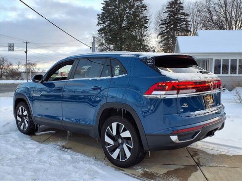 Used 2025 Volkswagen Atlas Cross Sport SE image 7
