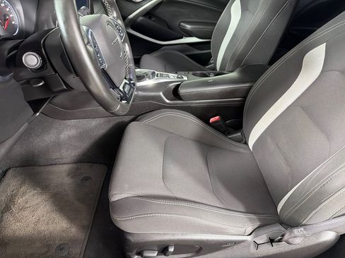 Used 2017 Chevrolet Camaro LT RWD image 10