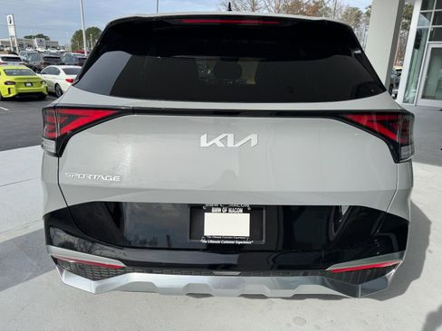 Used 2024 Kia Sportage SX image 4