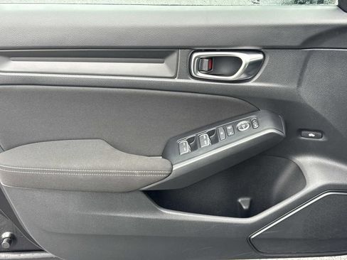 Used 2025 Honda Civic Sport image 17
