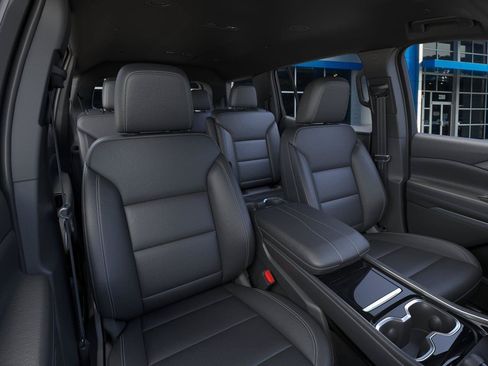 New 2027 Chevrolet Traverse LT AWD/4WD image 16
