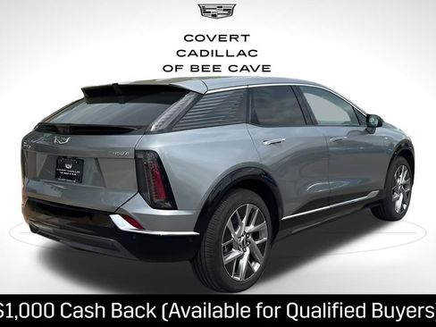 New 2026 Cadillac Optiq Luxury 2 w/ LPO, Floor Liner Package image 9