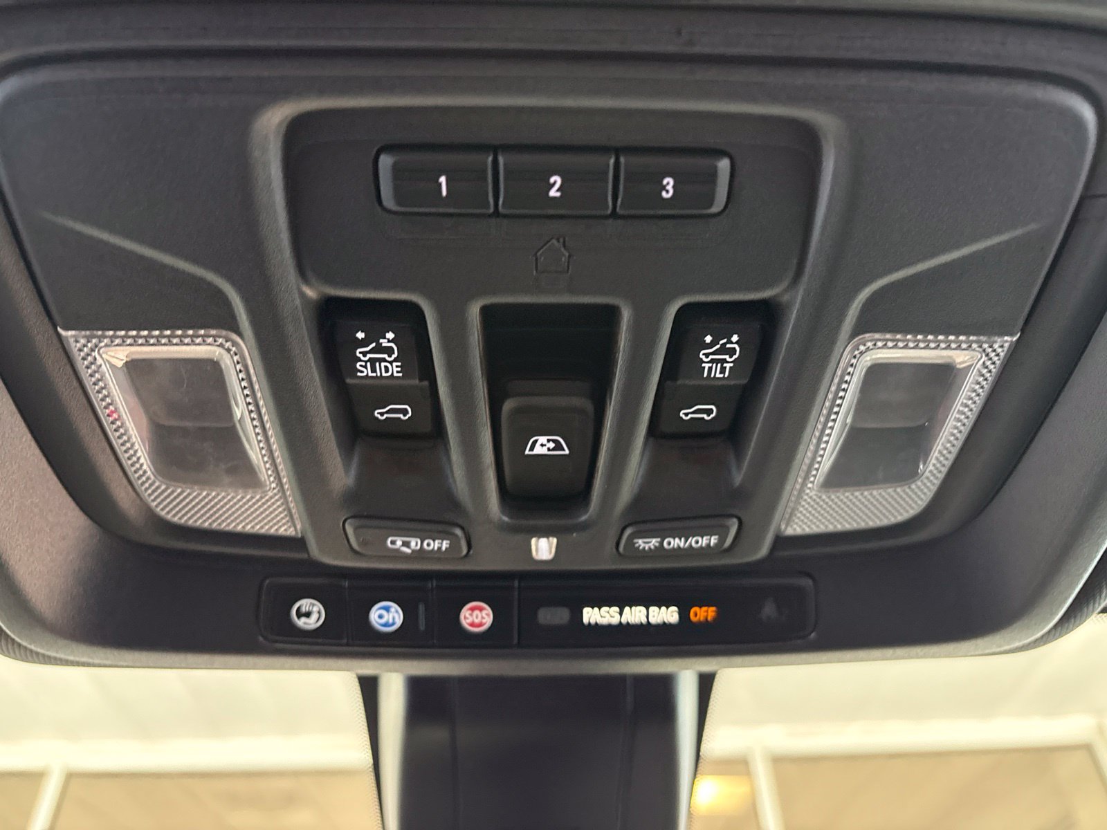 Used 2020 Chevrolet Silverado 1500 High Country w/ Technology Package AWD/4WD image 22