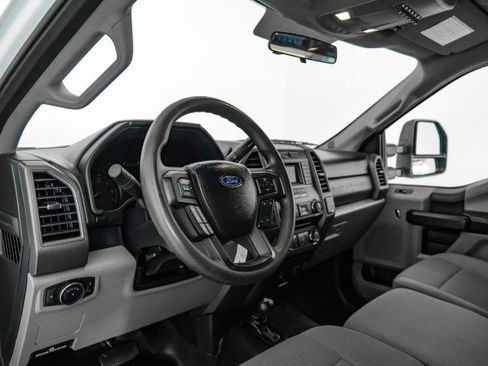 Used 2017 Ford F350 XL image 12