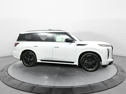 New 2026 INFINITI QX80 4WD image 8