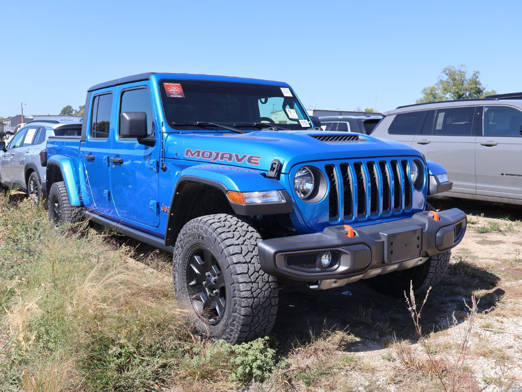 Used 2022 Jeep Gladiator Mojave w/ Trailer Tow Package AWD/4WD image 11