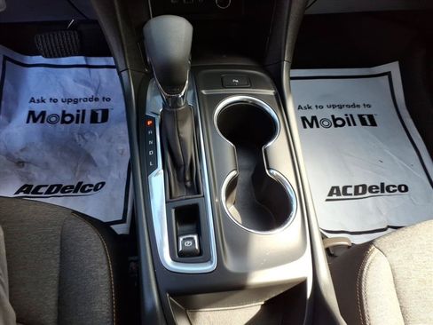 Used 2024 Chevrolet Equinox LT w/ LPO, Floor Liner Package FWD image 13