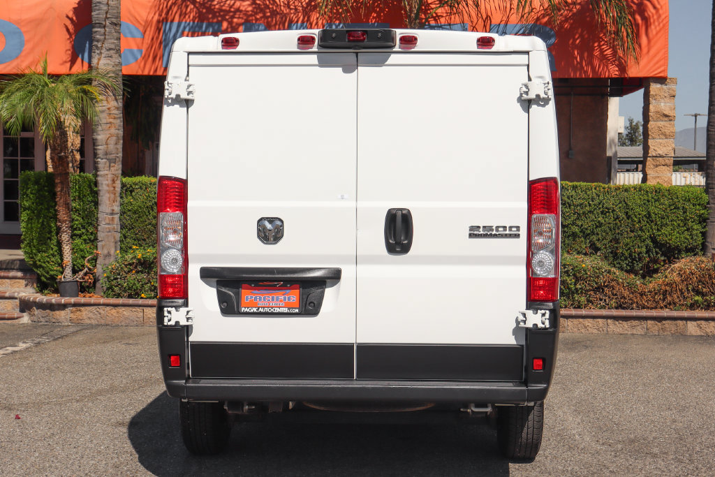 Used 2025 RAM ProMaster 2500 w/ Convenience Group FWD image 7