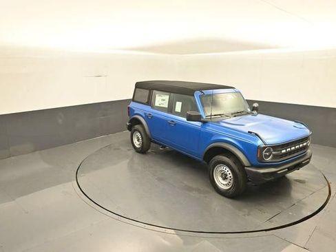 New 2026 Ford Bronco 4-Door AWD/4WD image 17