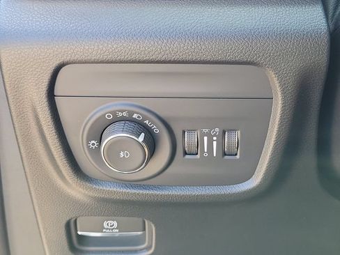 Used 2025 Jeep Grand Cherokee Summit w/ Adv Protech Group IV AWD/4WD image 20