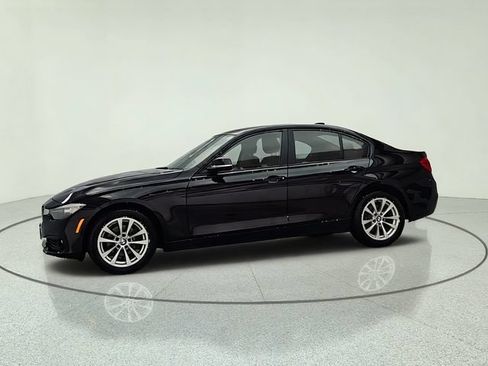 Used 2017 BMW 320i xDrive Sedan AWD/4WD image 3