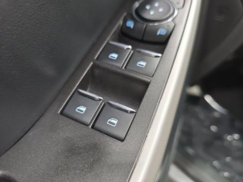 Used 2023 Ford Explorer XLT AWD/4WD image 26