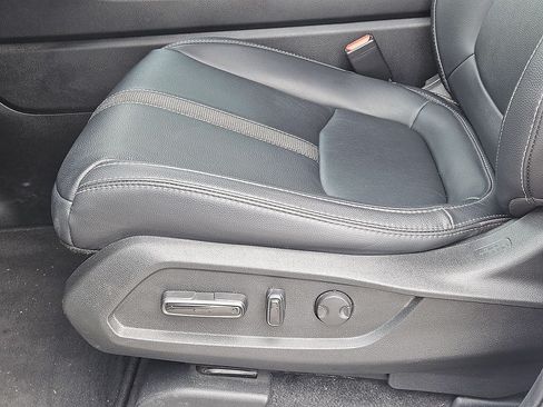 Used 2023 Honda Pilot EX-L image 18