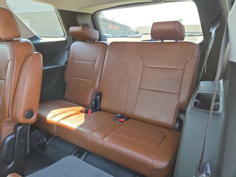 Used 2019 Chevrolet Traverse High Country AWD/4WD image 34