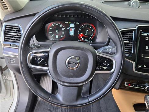 Used 2016 Volvo XC90 T6 Momentum w/ Momentum Plus Package AWD/4WD image 13