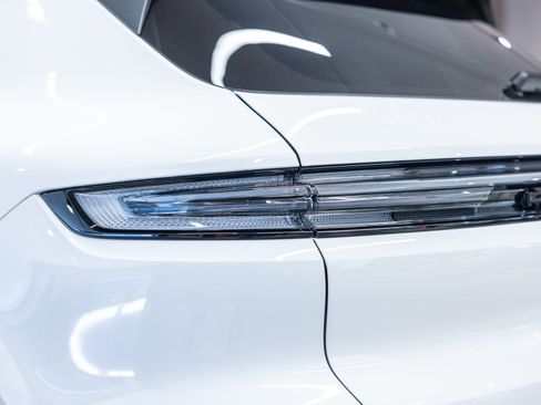 New 2026 Porsche Cayenne AWD/4WD image 23