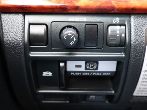 Used 2010 Subaru Outback 3.6R Limited image 28