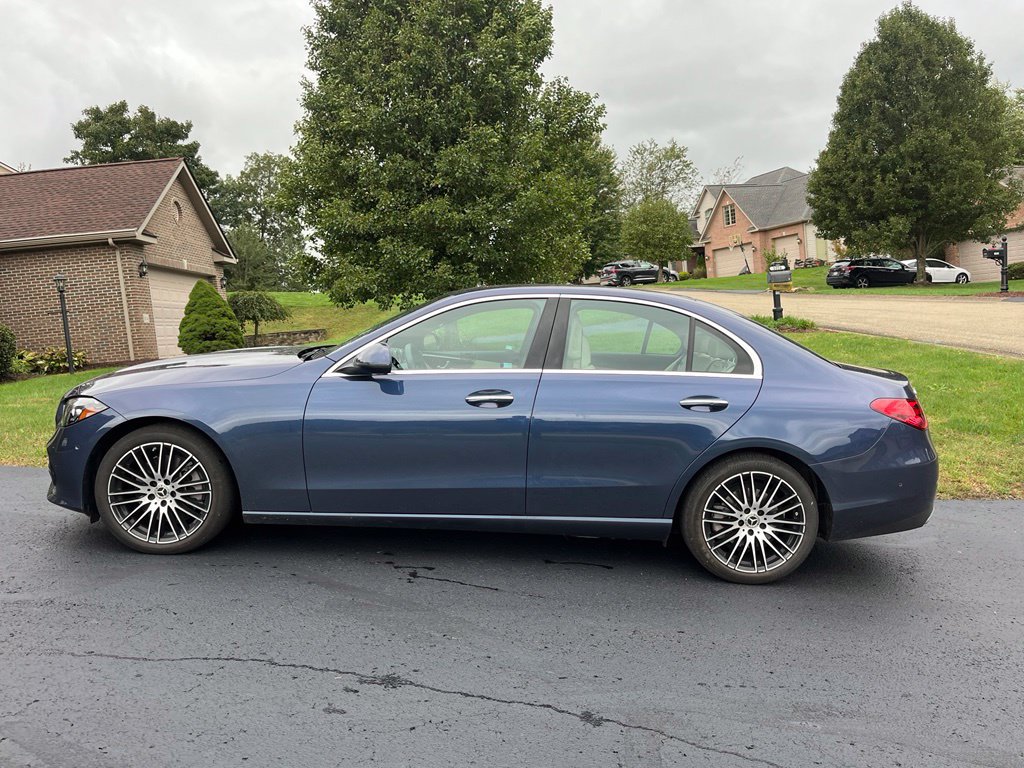 Used 2024 Mercedes-Benz C 300 4MATIC Sedan image 3