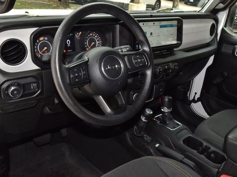 Used 2024 Jeep Wrangler Sport AWD/4WD image 13