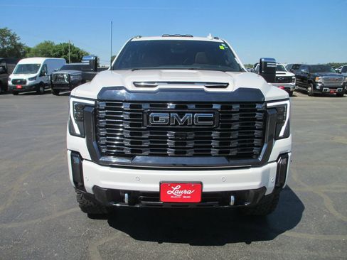 Used 2024 GMC Sierra 2500 Denali Ultimate AWD/4WD image 13