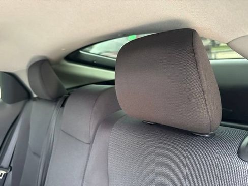 Used 2024 Toyota Prius LE AWD/4WD image 8