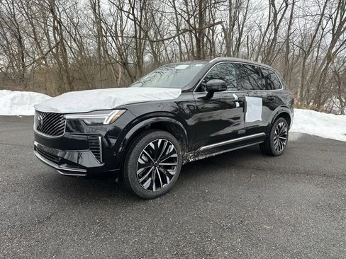 New 2026 Volvo XC90 B6 Plus w/ Protection Package image 3